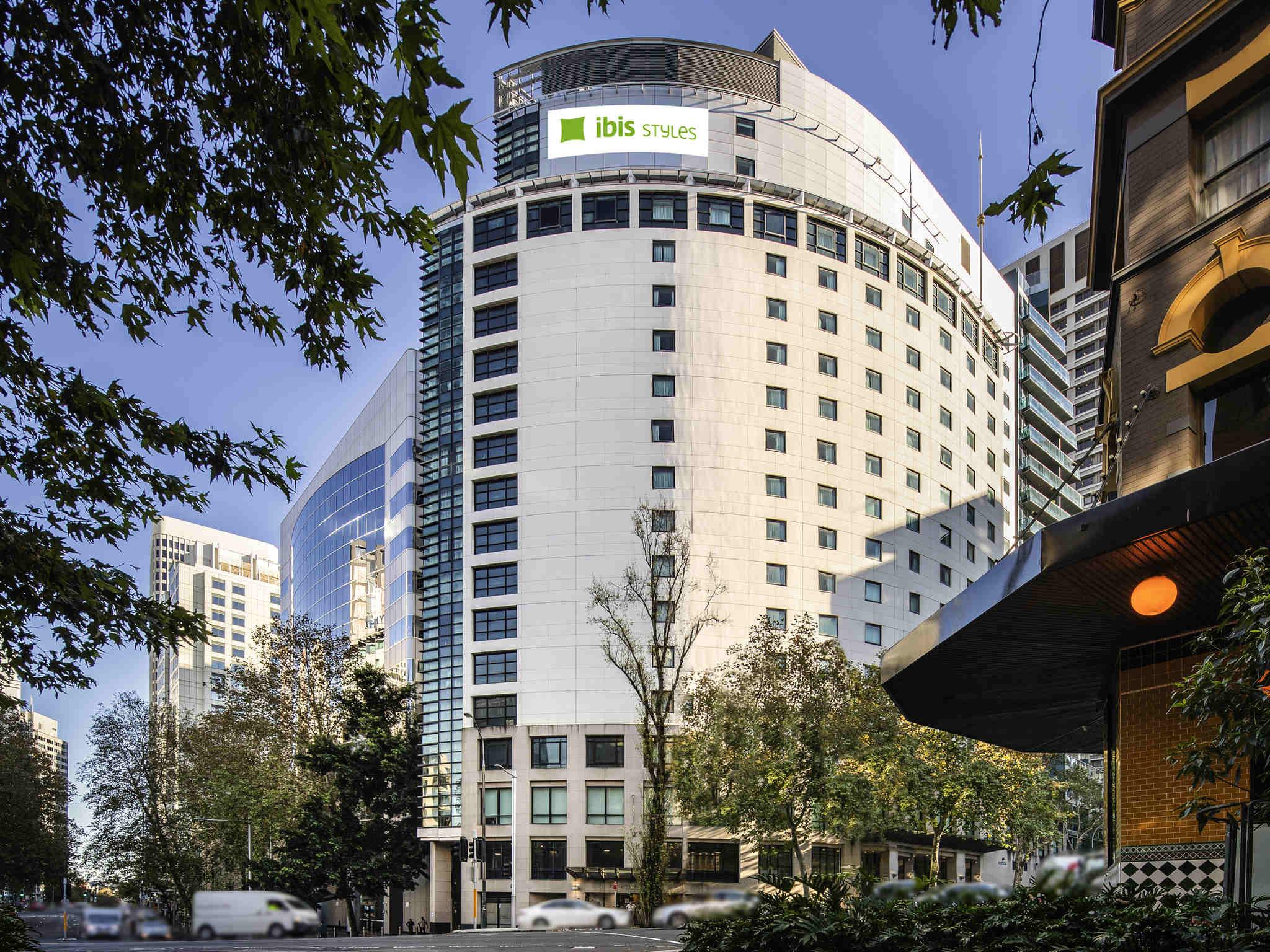 トラベロッジ ホテル シドニー エクステリア 写真